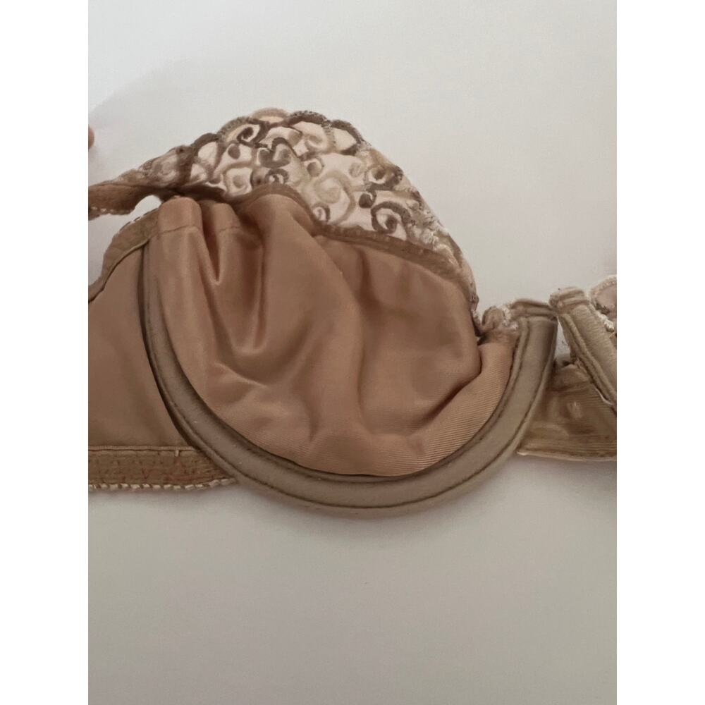 Victoria's Secret Women's Underwire Lace Demi Bra Adjustable Straps Tan Size 34C - Picture 6 of 8